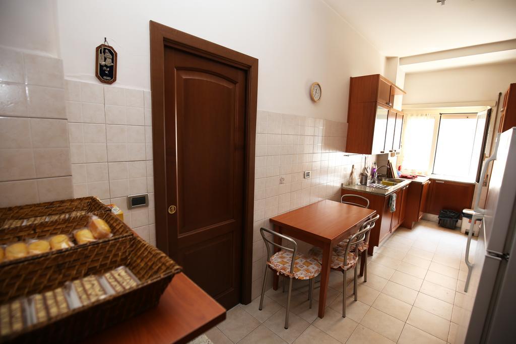 Anastasio II Bed & Breakfast Rome Room photo